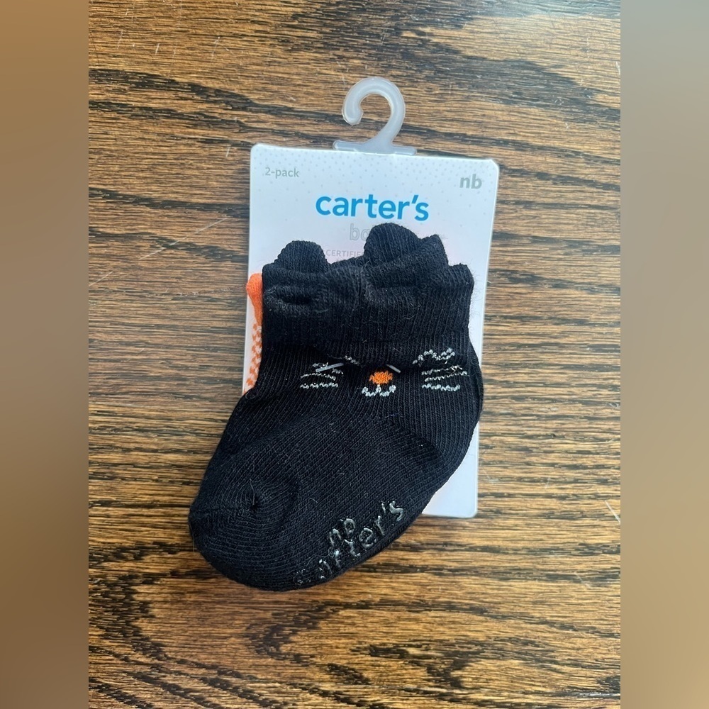 Carter’s socks newborn orange / black Halloween NWT